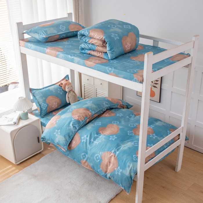 91家纺网 家纺一手货源 找家纺 乐居坊 2024新款亲肤棉 美棉 芦荟棉四件套 学生宿舍床（2月） 魔都爱情