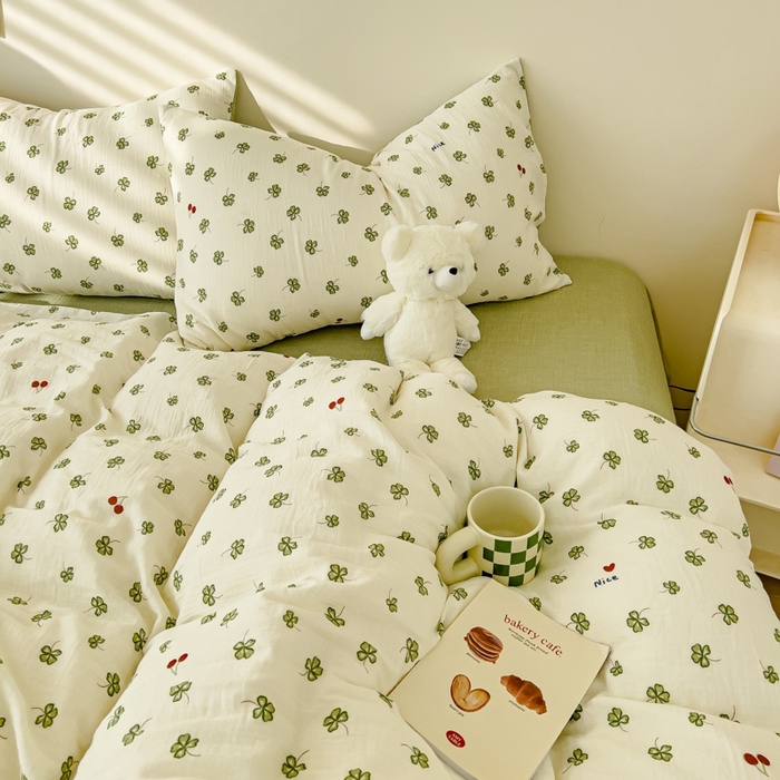 91家纺网 家纺一手货源 找家纺 木楌  2025新款全棉A类皱皱纱印花四件套 幸运草