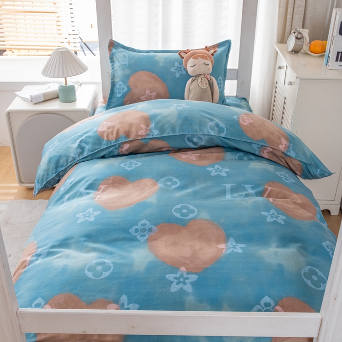 91家纺网 家纺一手货源 找家纺 乐居坊 2024新款亲肤棉 美棉 芦荟棉四件套 学生宿舍床（2月） 魔都爱情