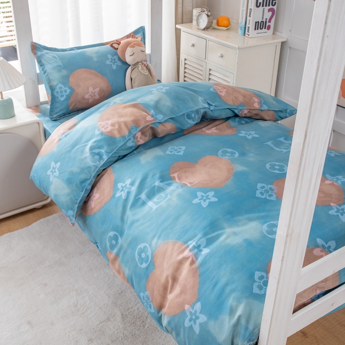 91家纺网 家纺一手货源 找家纺 乐居坊 2024新款亲肤棉 美棉 芦荟棉四件套 学生宿舍床（2月） 魔都爱情