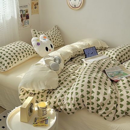 91家纺网 家纺一手货源 找家纺 （总）希丞家居 2024新款卡通小清新超柔裸睡高克重水洗泡泡棉四件套