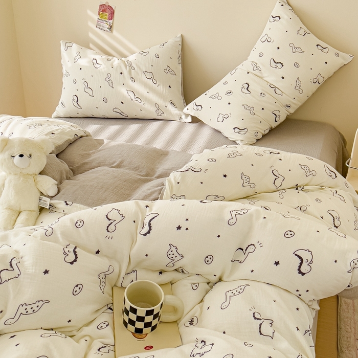 91家纺网 家纺一手货源 找家纺 木楌  2025新款全棉A类皱皱纱印花四件套 小恐龙