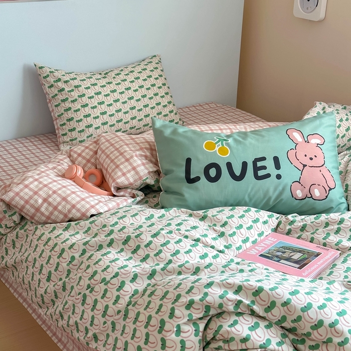 91家纺网 家纺一手货源 找家纺 时年 2024新款全棉数码大版趣味系列四件套 可爱芽