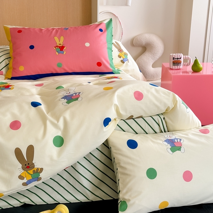 91家纺网 家纺一手货源 找家纺 时年 2024新款全棉数码大版趣味系列四件套 波点兔