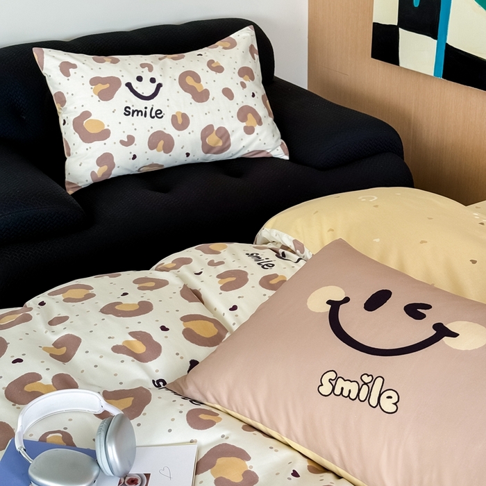 91家纺网 家纺一手货源 找家纺 时年 2024新款全棉数码大版趣味系列四件套 豹纹笑脸