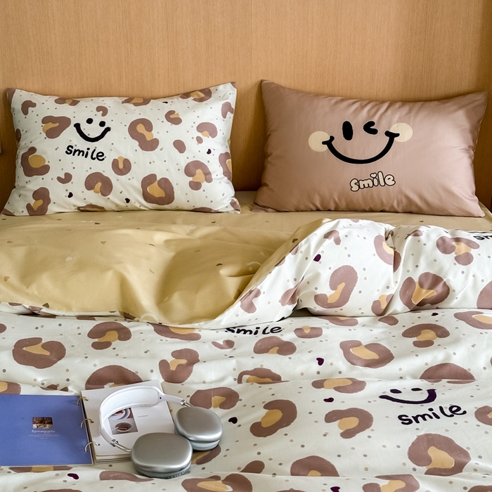 91家纺网 家纺一手货源 找家纺 时年 2024新款全棉数码大版趣味系列四件套 豹纹笑脸