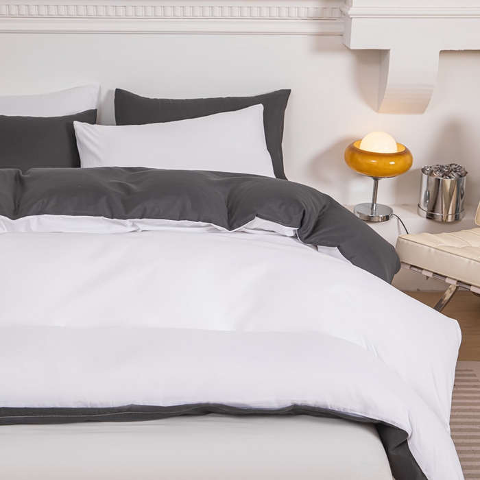 91家纺网 家纺一手货源 找家纺 莎臣豹 2025新款水洗棉磨毛纯色双拼简约风撞色单品被套 纯情白爱上高雅灰