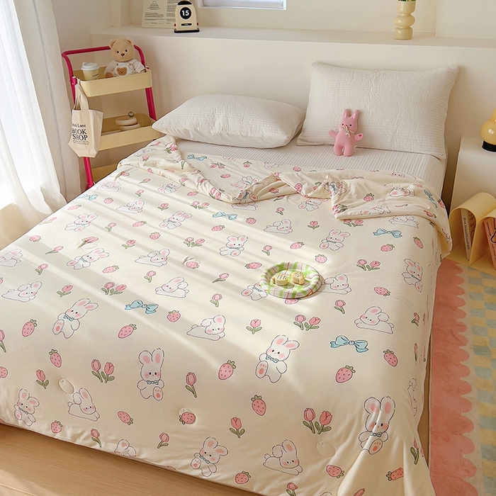 91家纺网 家纺一手货源 找家纺 木堇家居 2024新款10%大豆纤维针织棉夏被 奶油兔