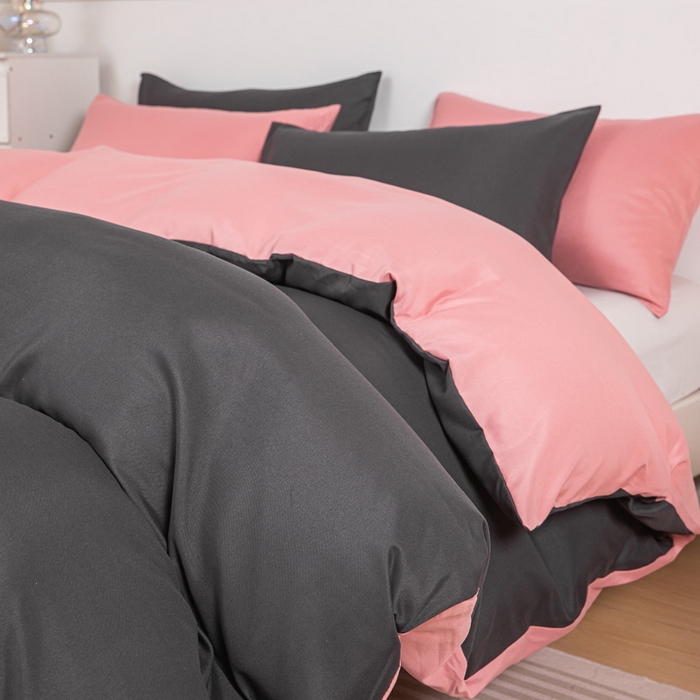 91家纺网 家纺一手货源 找家纺 莎臣豹 2025新款水洗棉磨毛纯色双拼简约风撞色单品被套 高雅灰爱上甜豆沙