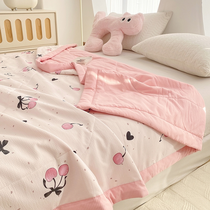 91家纺网 家纺一手货源 找家纺 金麦 2024新款A类有氧提花泡泡棉夏被 粉樱桃