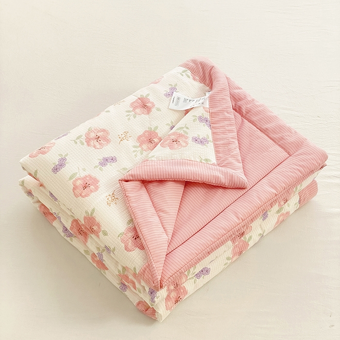 91家纺网 家纺一手货源 找家纺 金麦 2024新款A类有氧提花泡泡棉夏被 简爱