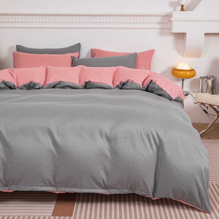91家纺网 家纺一手货源 找家纺 莎臣豹 2025新款水洗棉磨毛纯色双拼简约风撞色单品被套 浅灰爱上甜豆沙