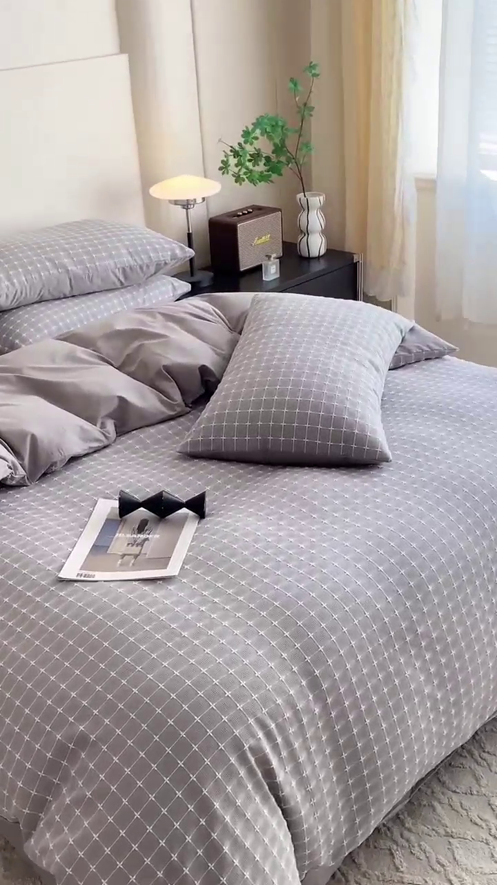 91家纺网 家纺一手货源 找家纺 蜜柚 2024新款全棉色织水洗提花四件套 山灰