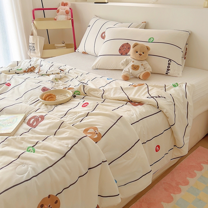 91家纺网 家纺一手货源 找家纺 木堇家居 2024新款10%大豆纤维针织棉夏被 条纹曲奇