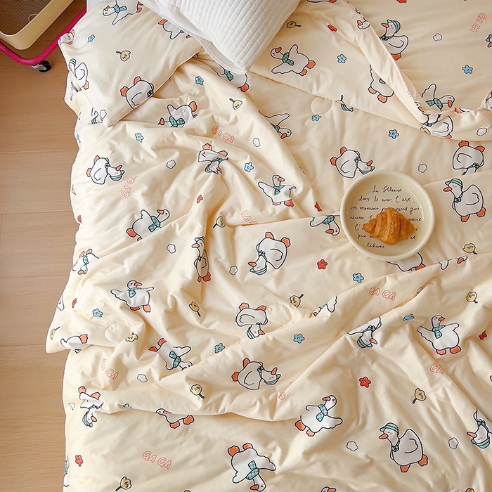 91家纺网 家纺一手货源 找家纺 木堇家居 2024新款10%大豆纤维针织棉夏被 开心鸭鸭