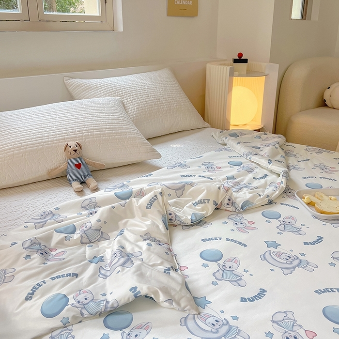 91家纺网 家纺一手货源 找家纺 木堇家居 2024新款10%大豆纤维针织棉夏被 晚安兔兔