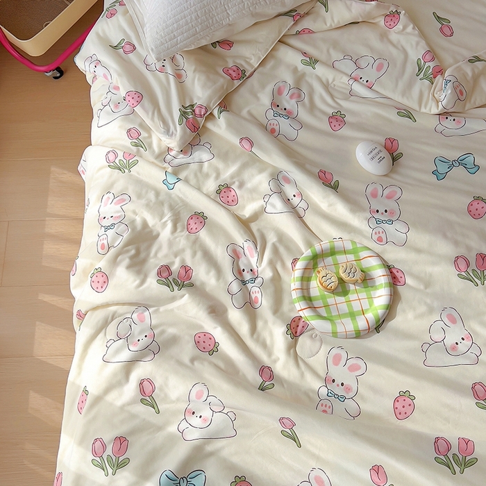 91家纺网 家纺一手货源 找家纺 木堇家居 2024新款10%大豆纤维针织棉夏被 奶油兔