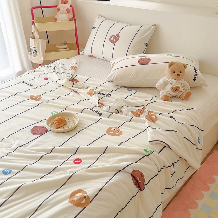 91家纺网 家纺一手货源 找家纺 木堇家居 2024新款10%大豆纤维针织棉夏被 条纹曲奇