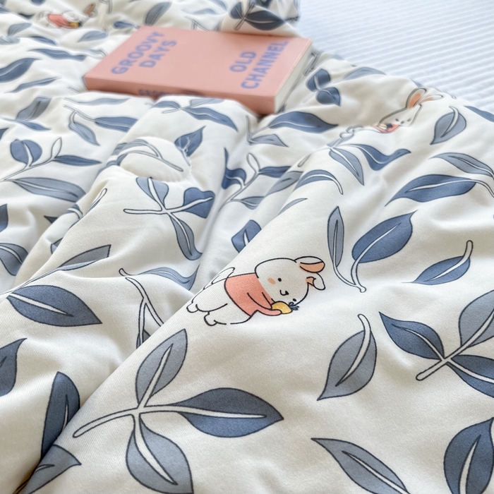 91家纺网 家纺一手货源 找家纺 木堇家居 2024新款10%大豆纤维针织棉夏被 兔融融