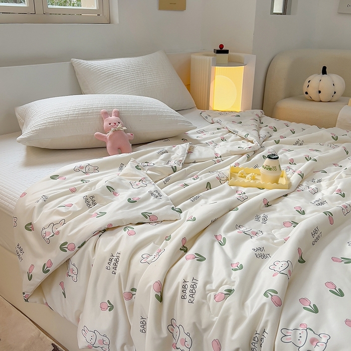 91家纺网 家纺一手货源 找家纺 木堇家居 2024新款10%大豆纤维针织棉夏被 baby兔