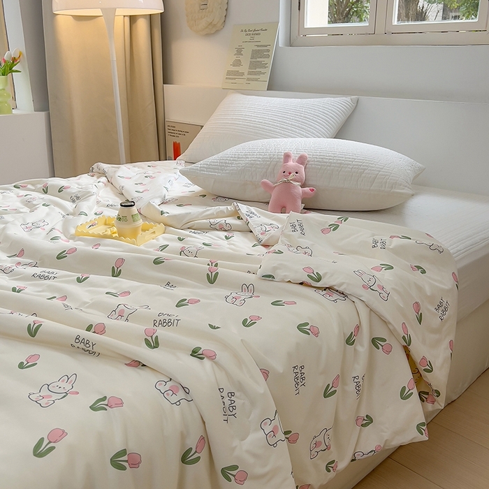 91家纺网 家纺一手货源 找家纺 木堇家居 2024新款10%大豆纤维针织棉夏被 baby兔