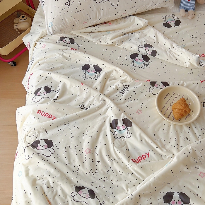 91家纺网 家纺一手货源 找家纺 木堇家居 2024新款10%大豆纤维针织棉夏被 斑点狗狗