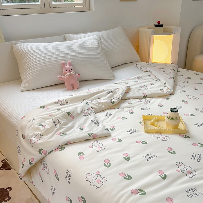 91家纺网 家纺一手货源 找家纺 木堇家居 2024新款10%大豆纤维针织棉夏被 baby兔