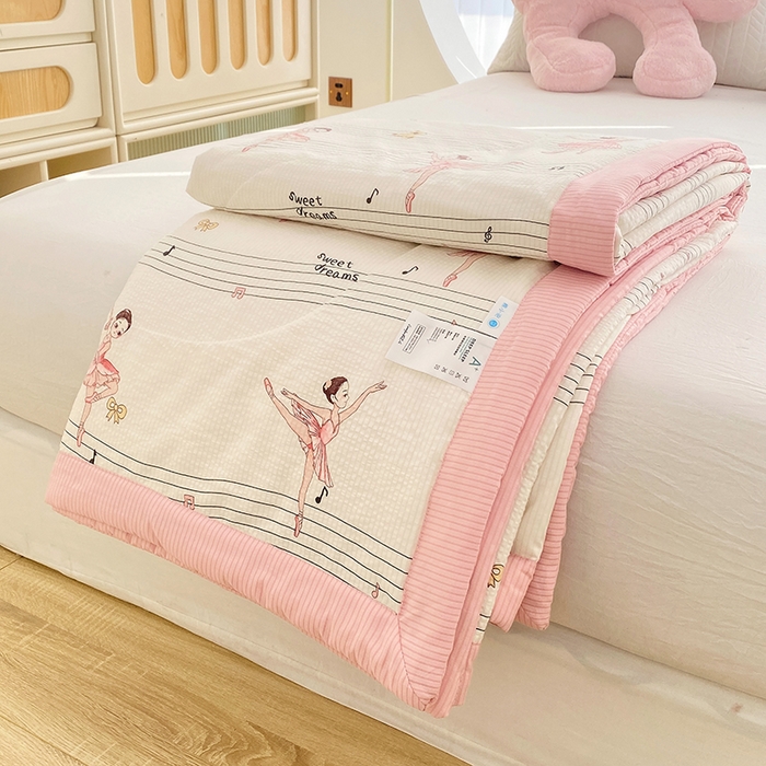 91家纺网 家纺一手货源 找家纺 金麦 2024新款A类有氧提花泡泡棉夏被 芭蕾女孩