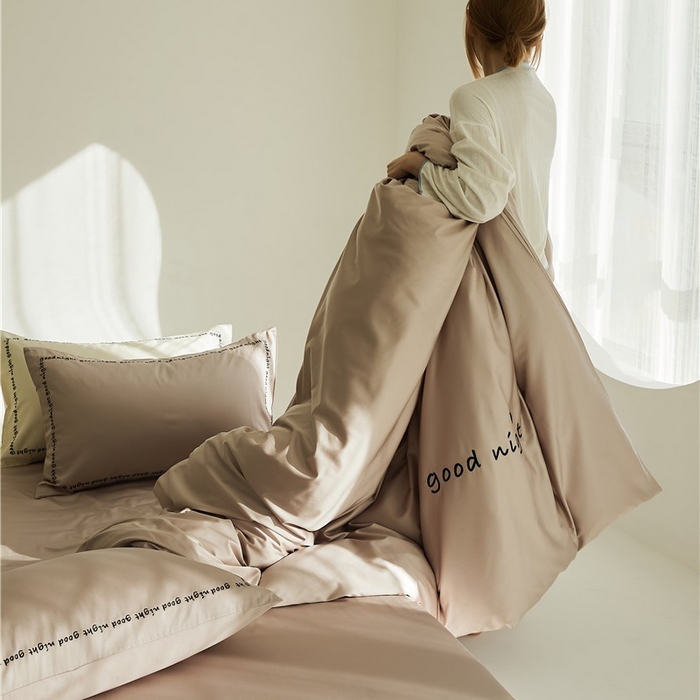 91家纺网 家纺一手货源 找家纺 新款高密全棉绣花四件套--晚安系列 常规版 晚安-脏脏粉