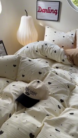 91家纺网 家纺一手货源 找家纺 阿曼达 2024春夏直播新款母婴级泡泡m皱皱纱水洗m印花四件套 波点小爱心