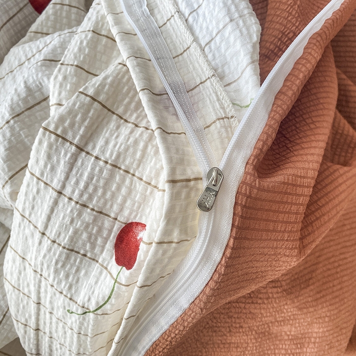 91家纺网 家纺一手货源 找家纺 寐时代 2024新款A类有氧提花水洗泡泡棉四件套 樱桃熊