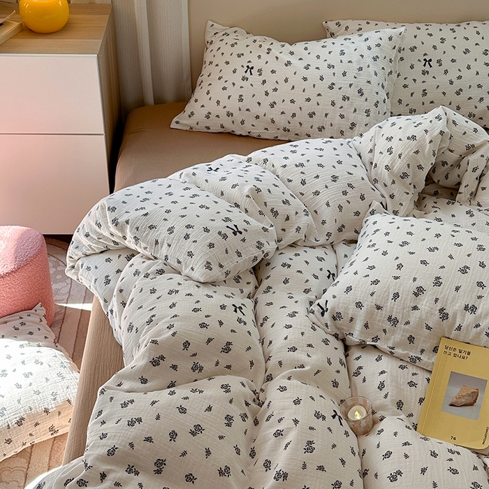 91家纺网 家纺一手货源 找家纺 萝莉家纺 2025新款全棉双层皱皱纱四件套 黑玫瑰