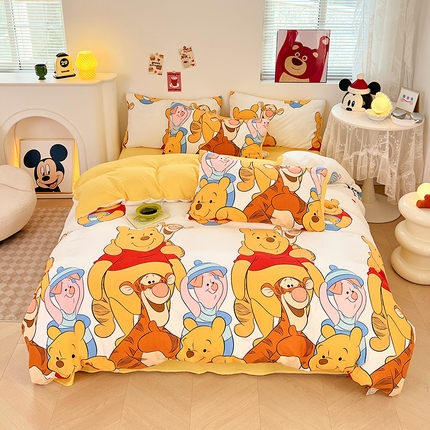 91家纺网 家纺一手货源 找家纺 卡斯诺 2025新款A类迪士尼水洗棉印花四件套（下载包包含买家秀） 维尼家族