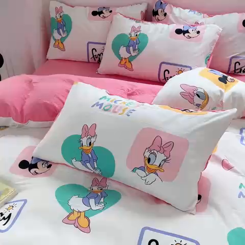 91家纺网 家纺一手货源 找家纺 卡斯诺 2025新款A类迪士尼水洗棉印花四件套（下载包包含买家秀） 甜蜜伙伴