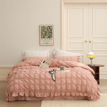 91家纺网 家纺一手货源 找家纺 仟网汇 2024新款韩版简约方格泡泡纱四件套 藕荷粉