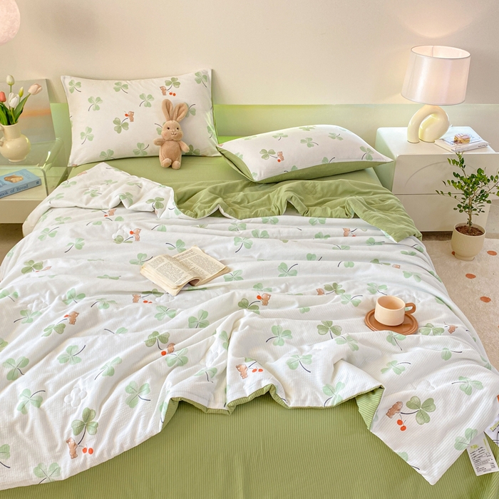 91家纺网 家纺一手货源 找家纺 憨豆 2025直播代发泡泡云朵棉印花夏被四件套系列 幸运熊-绿