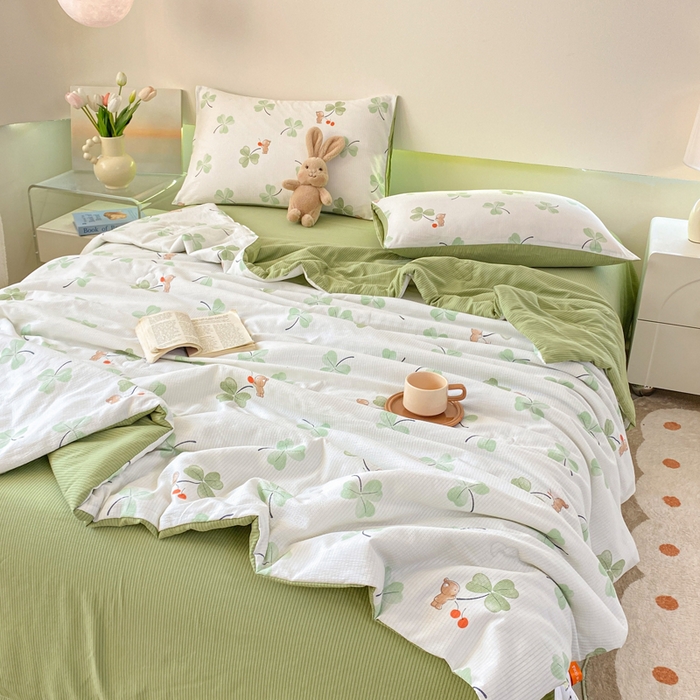 91家纺网 家纺一手货源 找家纺 憨豆 2025直播代发泡泡云朵棉印花夏被四件套系列 幸运熊-绿