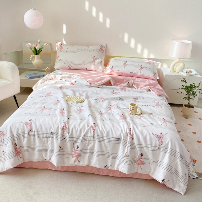 91家纺网 家纺一手货源 找家纺 憨豆 2025直播代发泡泡云朵棉印花夏被四件套系列 芭蕾女孩