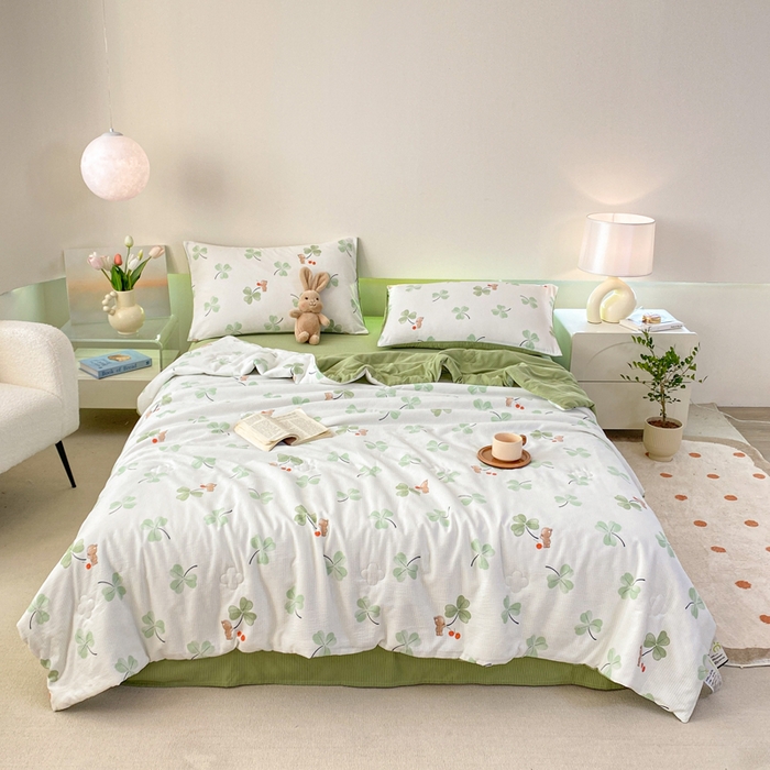 91家纺网 家纺一手货源 找家纺 憨豆 2025直播代发泡泡云朵棉印花夏被四件套系列 幸运熊-绿