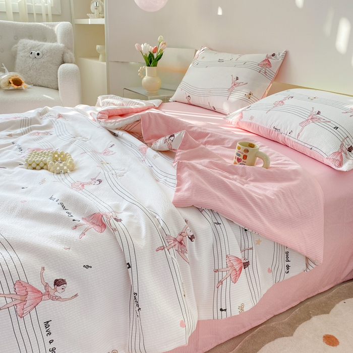 91家纺网 家纺一手货源 找家纺 憨豆 2025直播代发泡泡云朵棉印花夏被四件套系列 芭蕾女孩