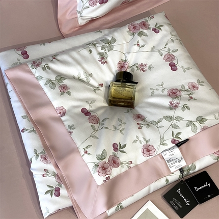 91家纺网 家纺一手货源 找家纺 朵美 2024新款50支天丝印花夏被 花西子