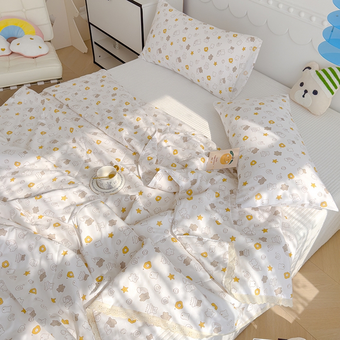 91家纺网 家纺一手货源 找家纺 芯恋家居 2025新品全棉绣花边工艺款全棉棉花夏被春秋被 浪漫之约