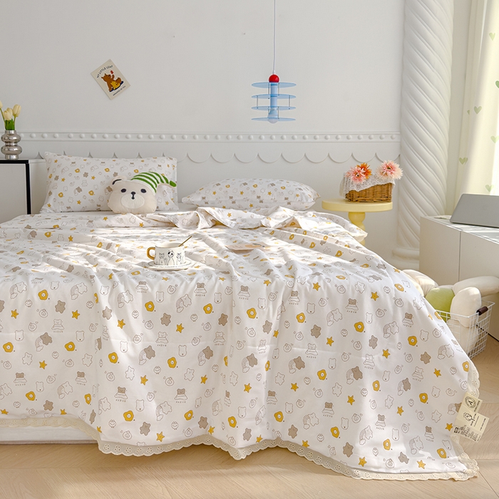 91家纺网 家纺一手货源 找家纺 芯恋家居 2025新品全棉绣花边工艺款全棉棉花夏被春秋被 浪漫之约