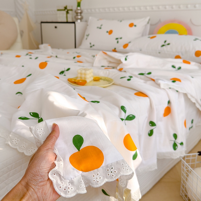 91家纺网 家纺一手货源 找家纺 芯恋家居 2025新品全棉绣花边工艺款全棉棉花夏被春秋被 心想事橙