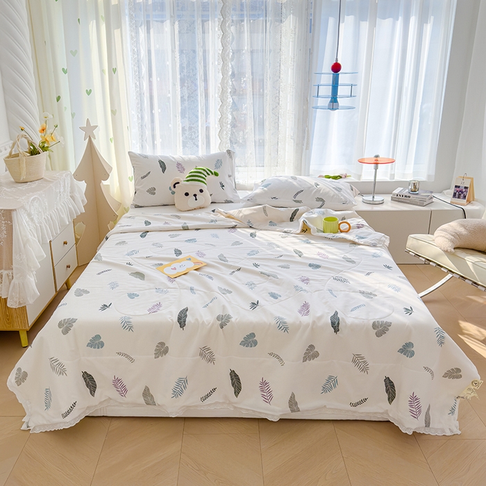 91家纺网 家纺一手货源 找家纺 芯恋家居 2025新品全棉绣花边工艺款全棉棉花夏被春秋被 绿朵清晨