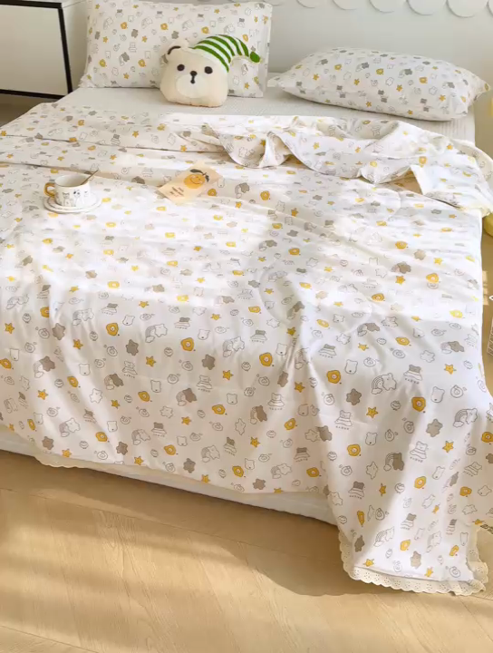 91家纺网 家纺一手货源 找家纺 芯恋家居 2025新品全棉绣花边工艺款全棉棉花夏被春秋被 浪漫之约