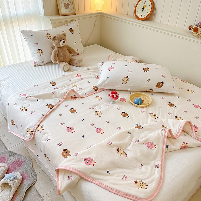 91家纺网 家纺一手货源 找家纺 桃子家居 2024新款A类高品质牛奶丝软糯针织棉夏被 针织棉-甜心饼干