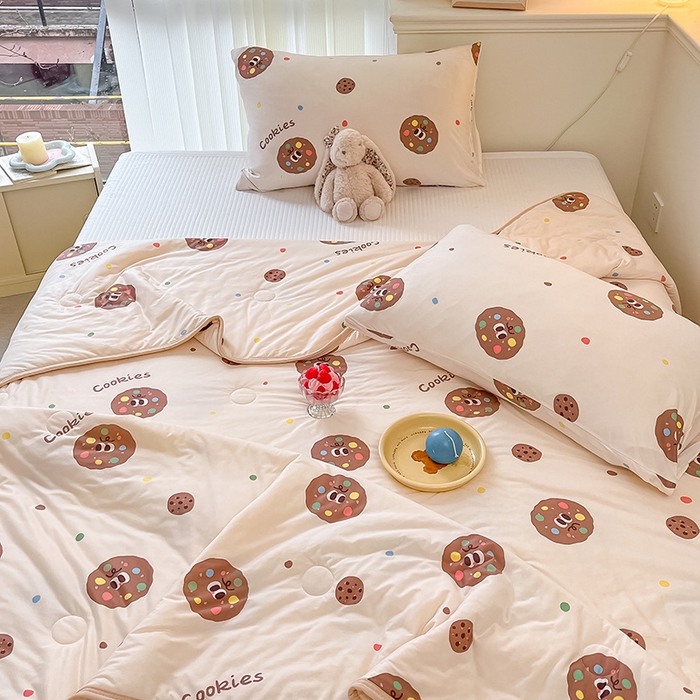 91家纺网 家纺一手货源 找家纺 桃子家居 2024新款A类高品质牛奶丝软糯针织棉夏被 针织棉-趣多多