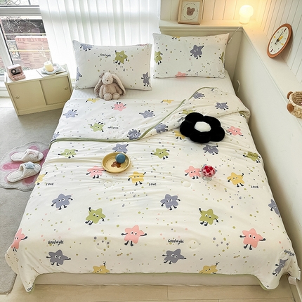 91家纺网 家纺一手货源 找家纺 （总）桃子家居 2024新款A类高品质牛奶丝软糯针织棉夏被