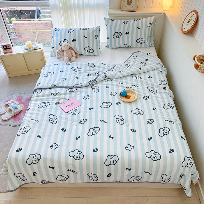 91家纺网 家纺一手货源 找家纺 桃子家居 2024新款A类高品质牛奶丝软糯针织棉夏被 针织棉-条纹狗狗兰